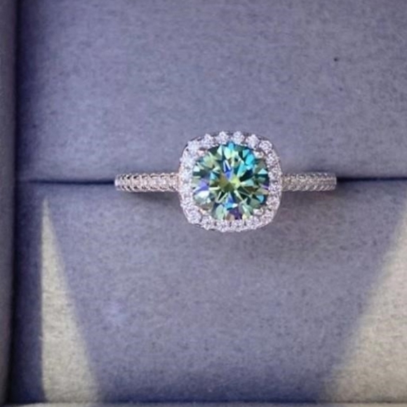 18K Gold Plated 2 Ct Blue Moissanite Diamond Ring - Picture 2 of 6